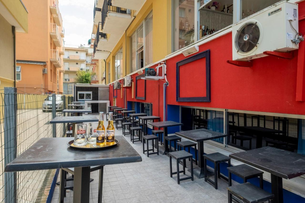 Hotel Giumer Rimini Exterior photo