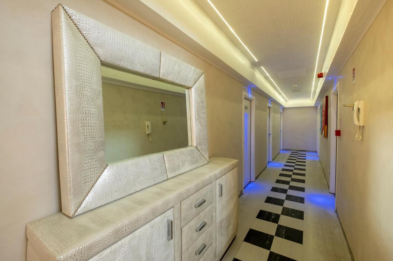 Hotel Giumer Rimini Exterior photo