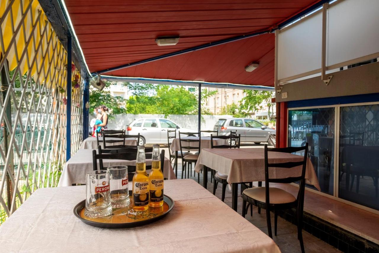 Hotel Giumer Rimini Exterior photo
